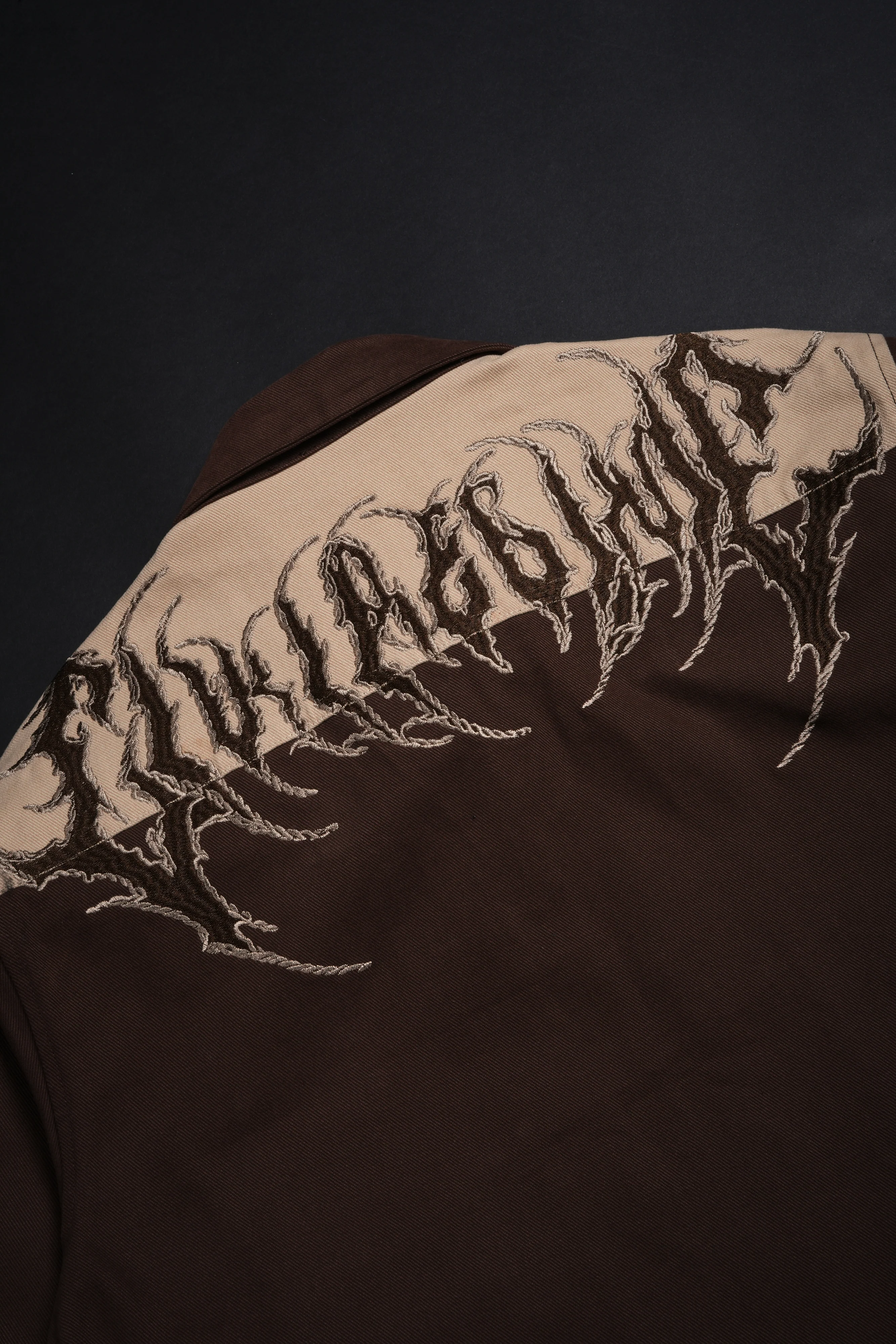 High Bounty Vince L/S Shirt in Sand/Fudge - Image 8