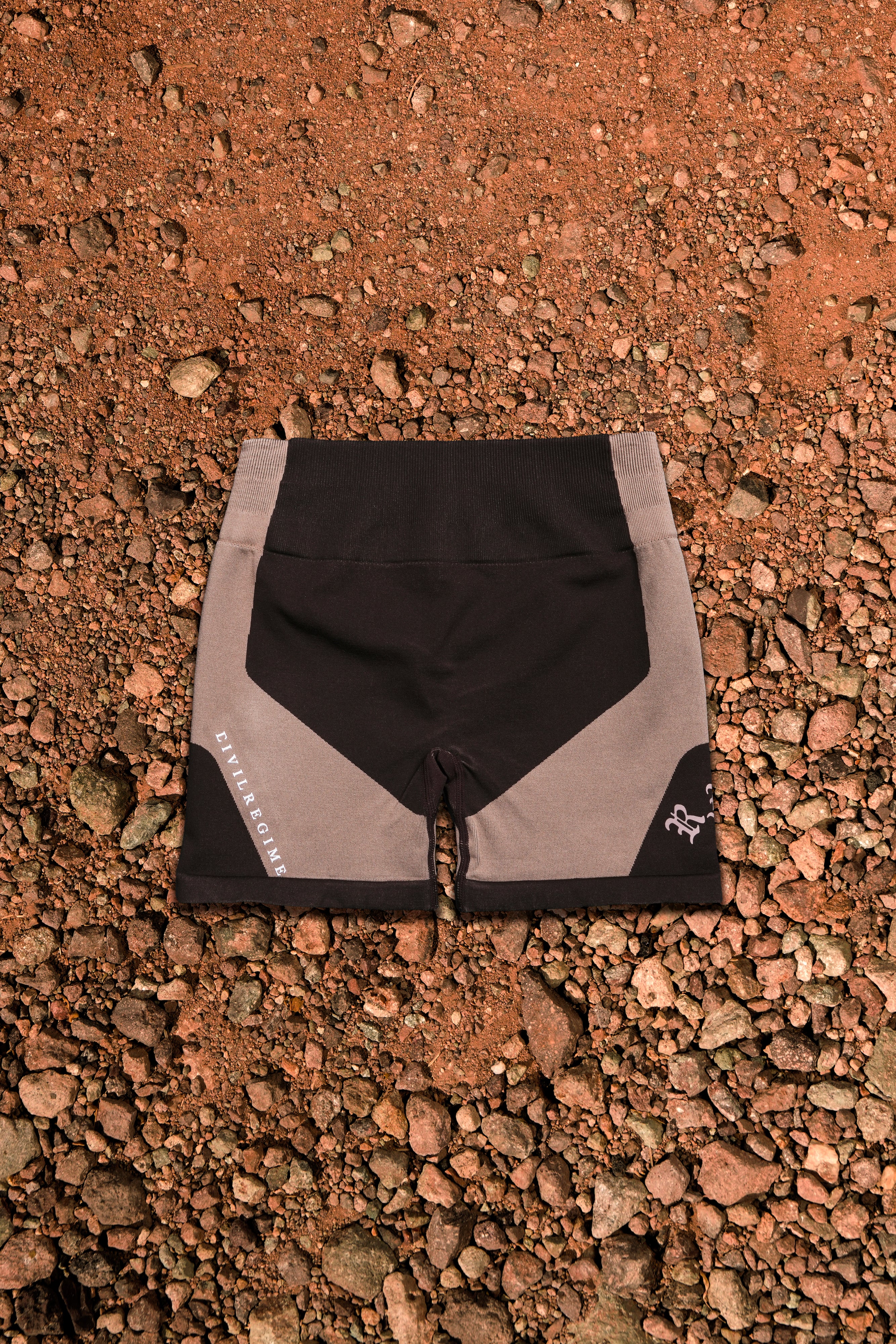 Nomad Kelly Seamless Shorts in Fudge & Sand