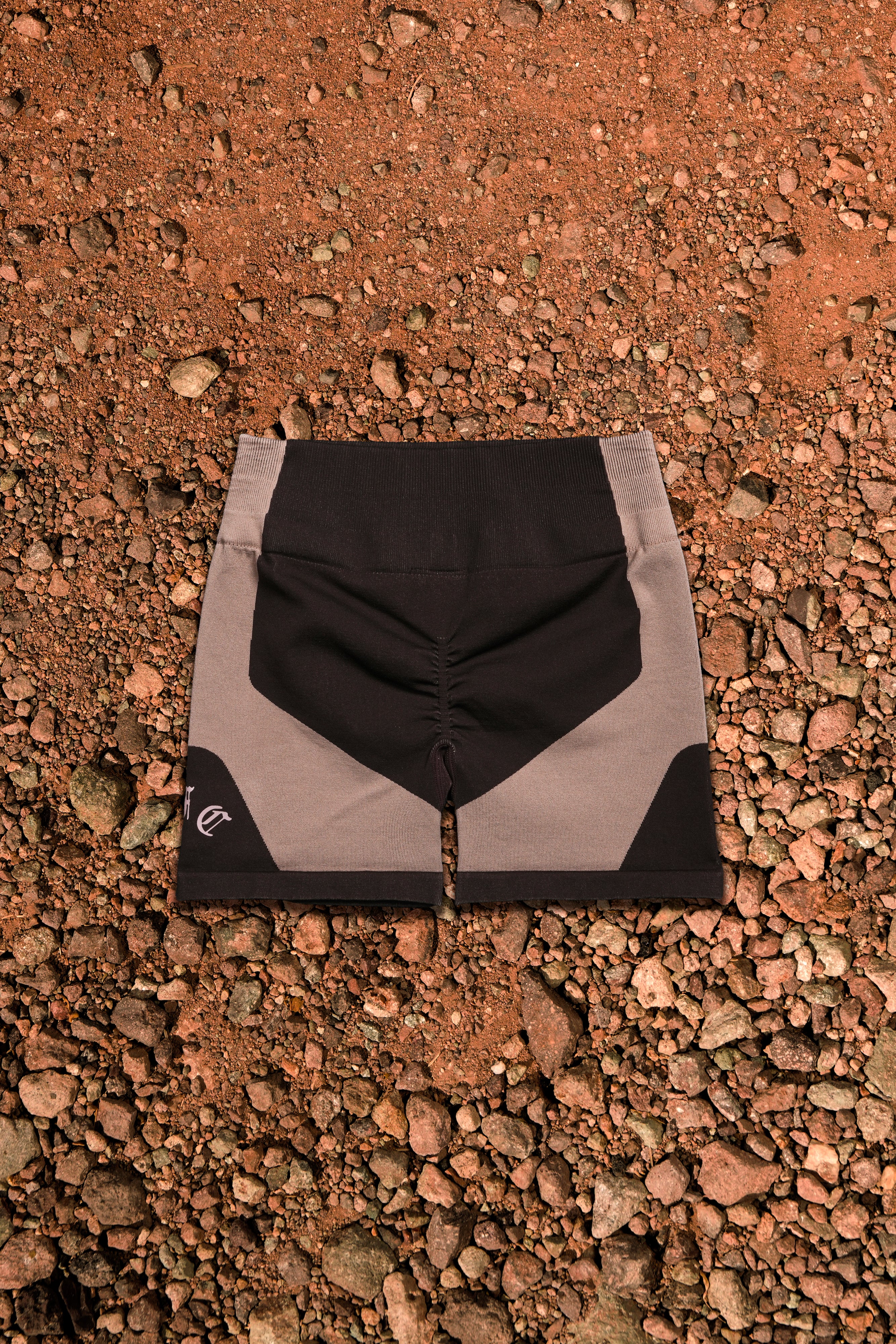 Nomad Kelly Seamless Shorts in Fudge & Sand - Image 2
