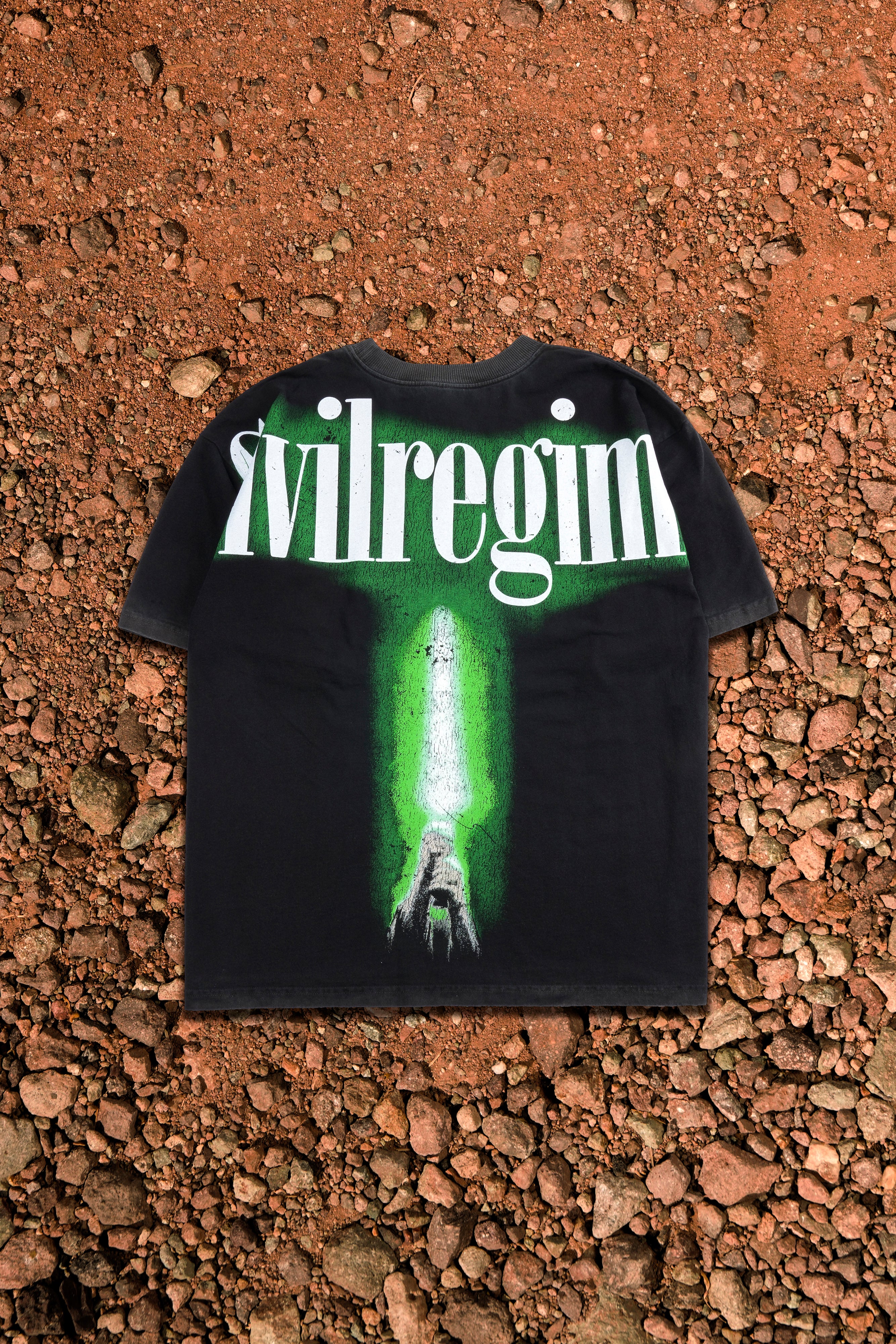 Star Wars Concrete Green Crystal 199X Oversized Tee in Vintage Black