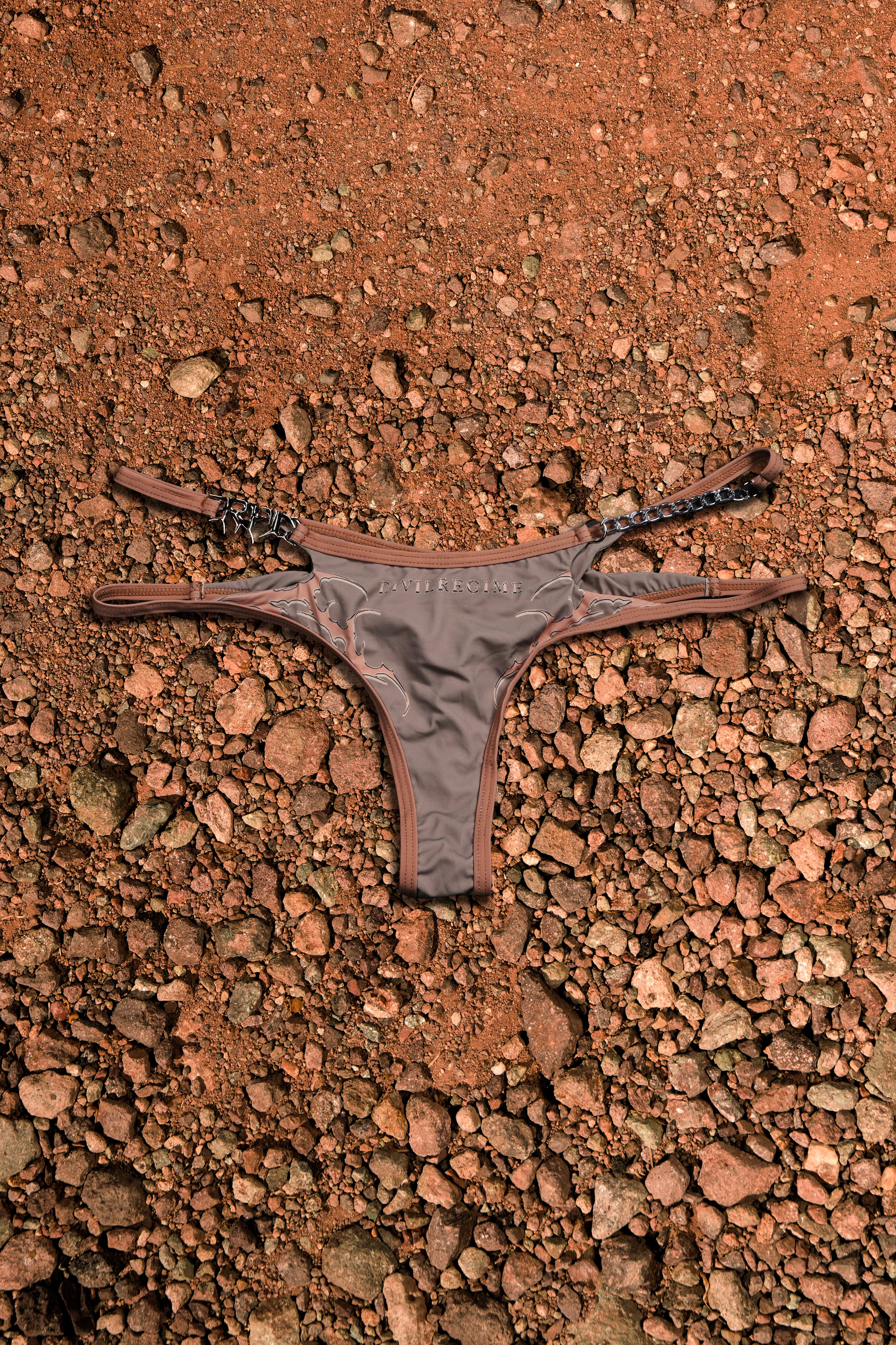 Unchained Chainkini Bottom in Fudge