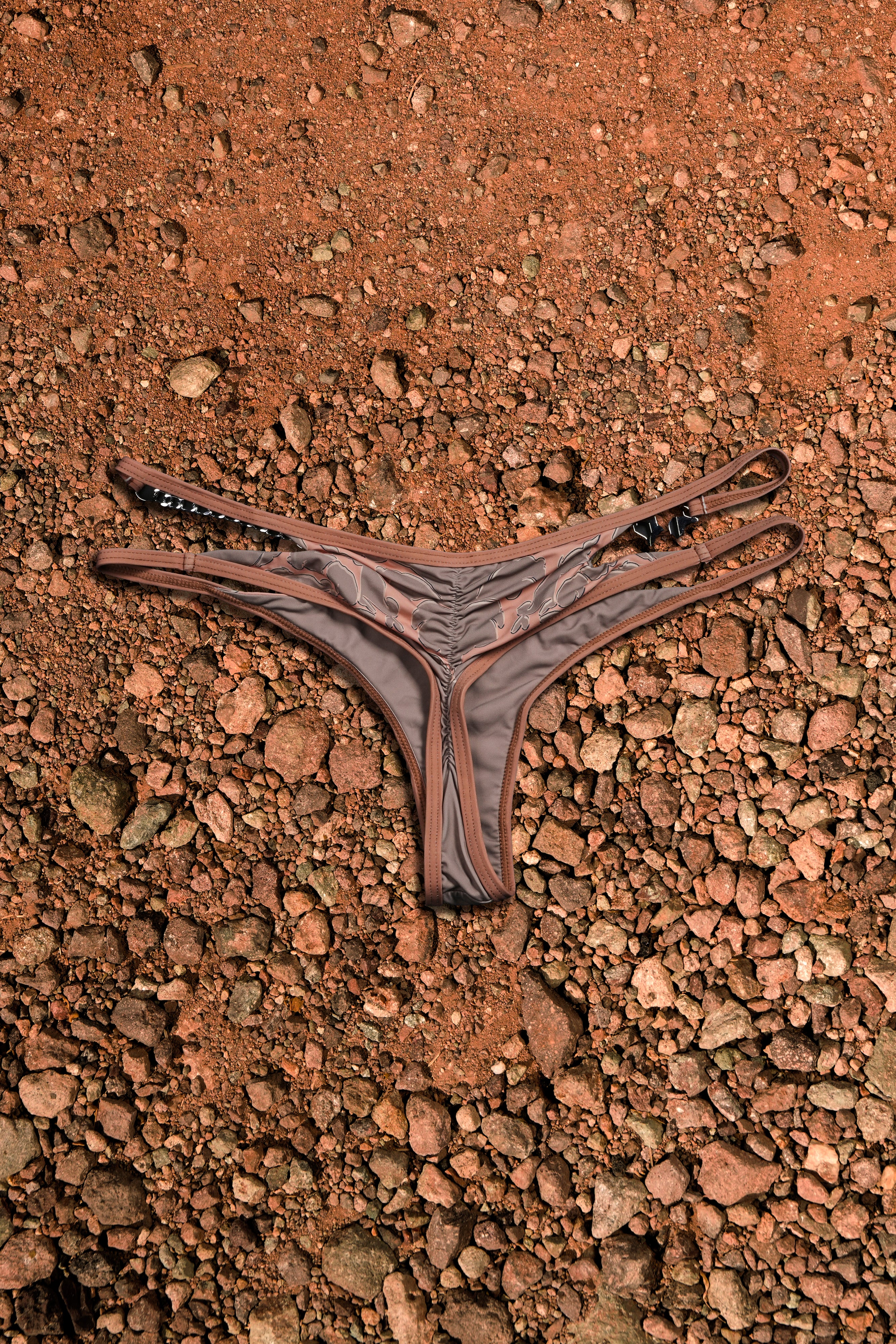 Unchained Chainkini Bottom in Fudge - Image 2